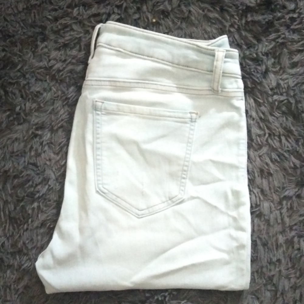Light denim jeans